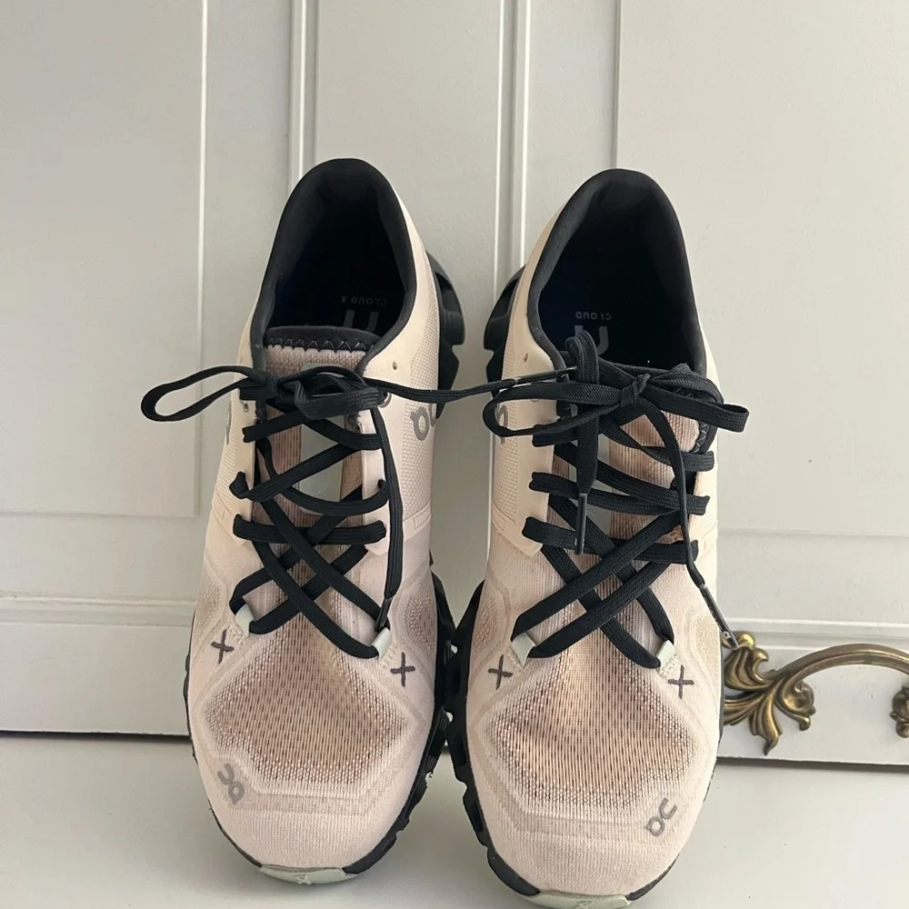 On Running Cloud X 3 fawn magnet Women's biege and Black Athletic Shoes - Picture 2 of 8